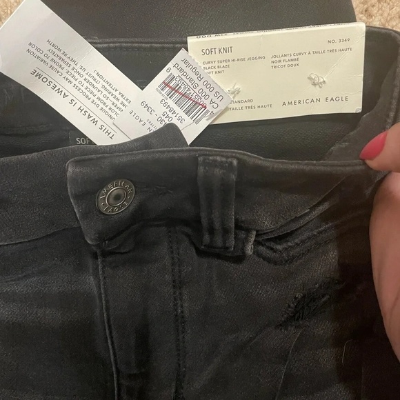 American Eagle Curvy Super Hi-Rise Soft Knit Distressed Jegging- size 23/000 NWT - Picture 5 of 7